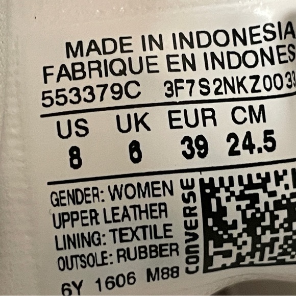 White leather high top converse sneakers in great condition! - Picture 7 of 8